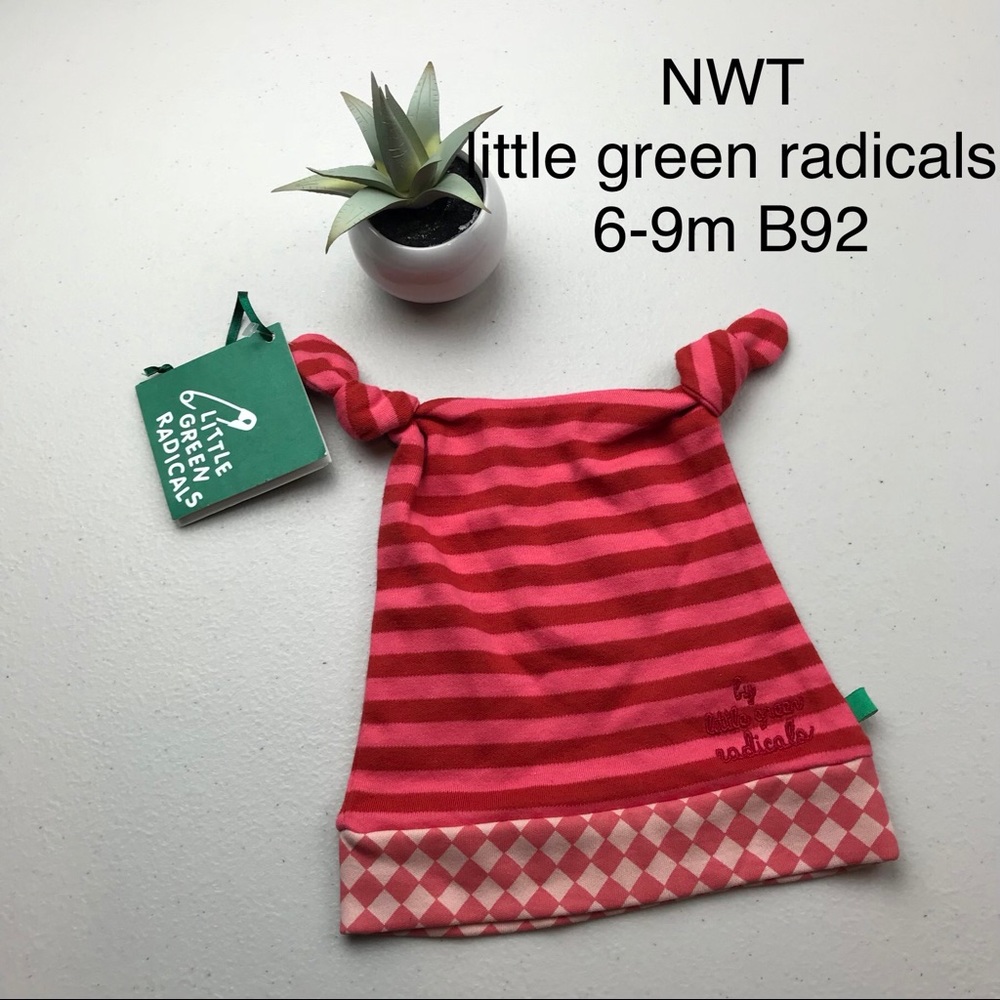 NWT little green radicals knotted hat‎